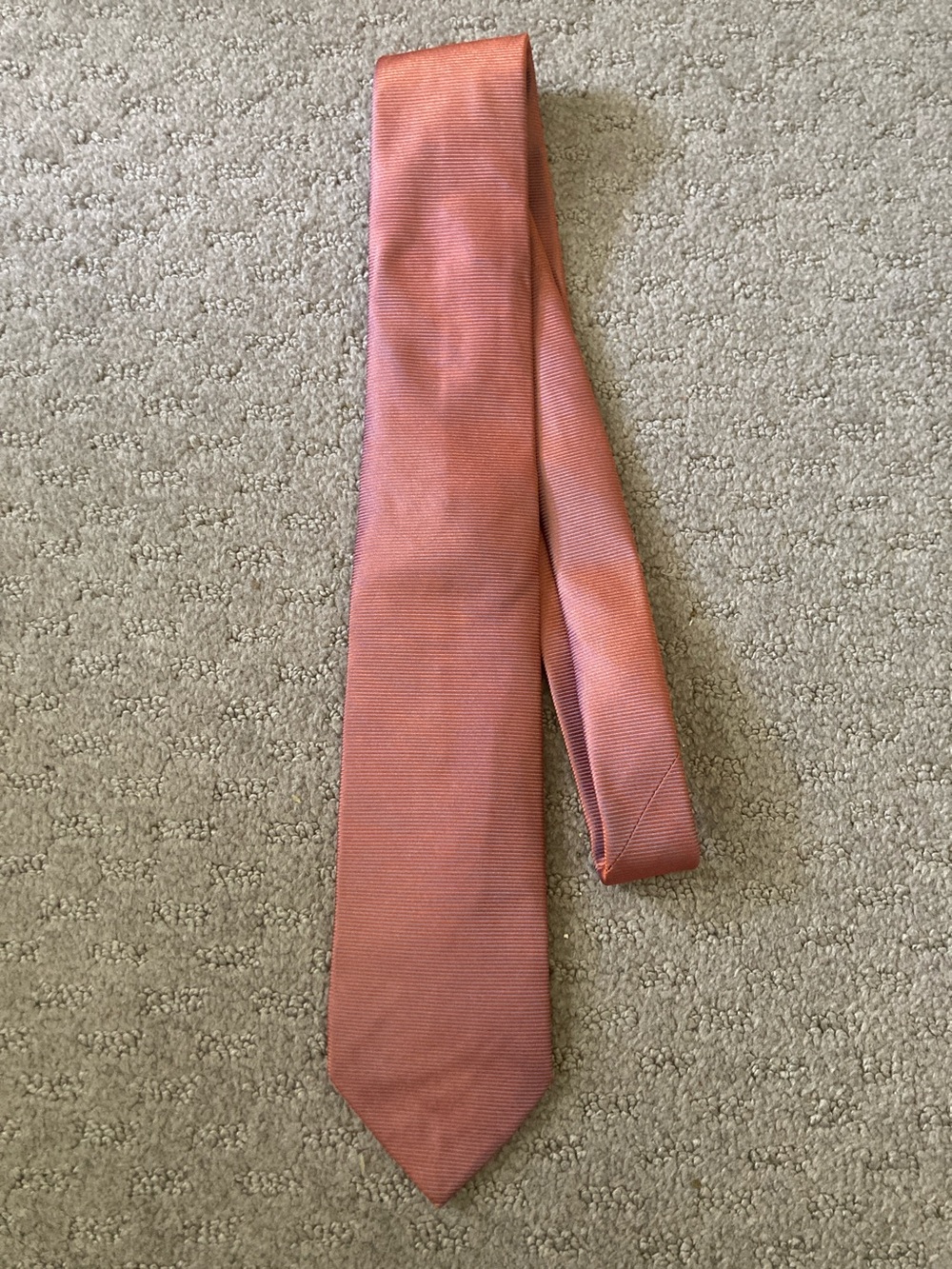 Eton coral-pink 100% silk neck tie.